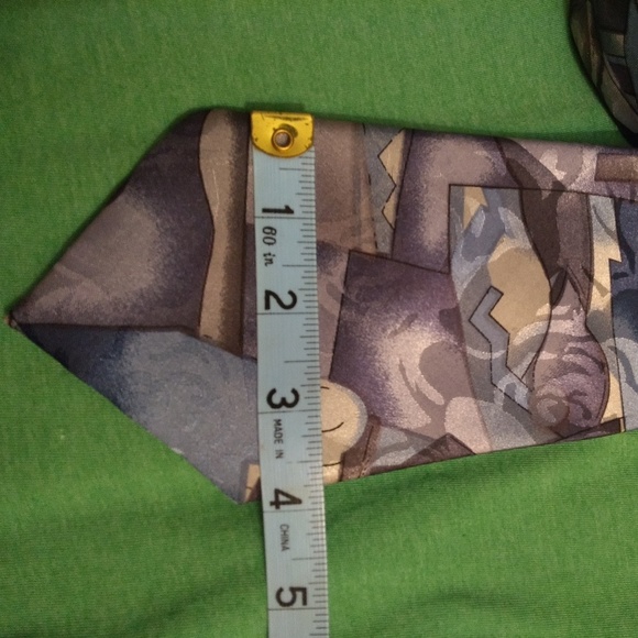 Free with one purchase hand made tie - Picture 2 of 4